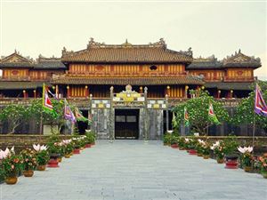 Inperial Citadel of Hue City In the Center